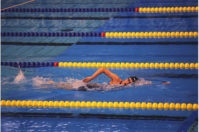sportvarious-competition-swimming
