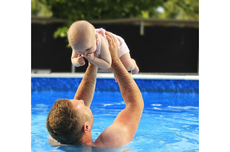 baby-beautiful-child-dad