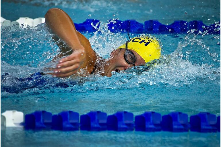 swimming-swimmer-female-race