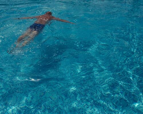 summer-water-vacation-pool