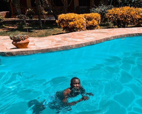 dug-out-pool-swimming-swimming-pool