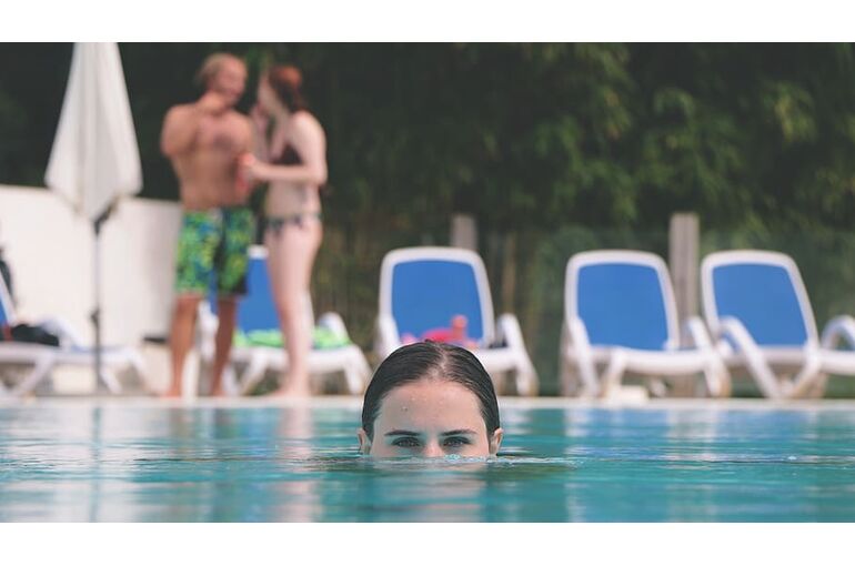 france-hossegor-swimming-pool