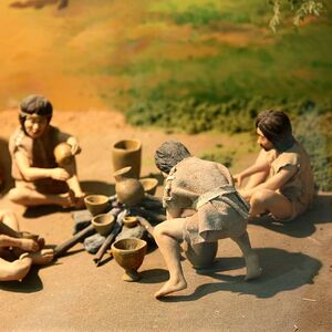 primitive-man-the-ancients-statue