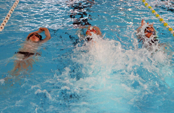 三木市でスイミングスクールをお探しの方HappinessSwimで習いませんか